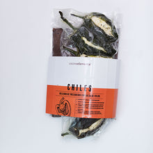 Cargar imagen en el visor de la galería, CHILES RELLENOS DE QUESO EN SALSA DE FRIJOL